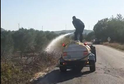 Motosiklet alev aldı, yangın otluk alana sıçradı