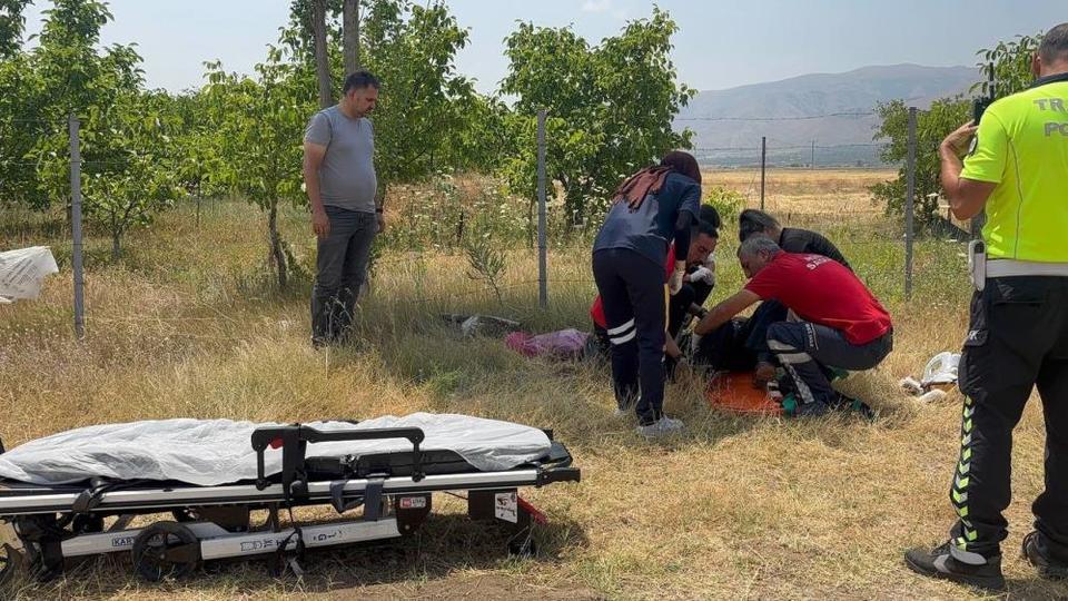 Şarampole uçan otomobilin sürücüsü yaralandı