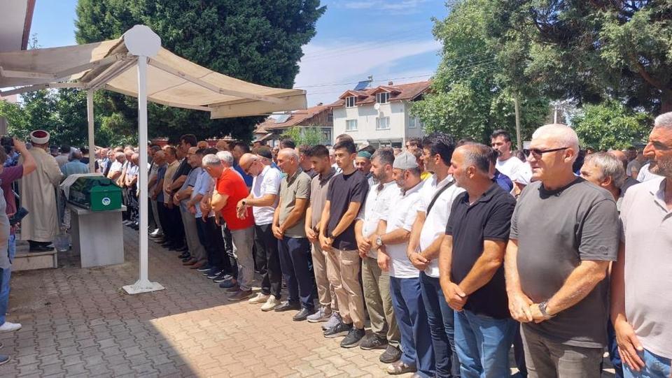 Halatı kopan asansör sonu oldu: Eski belediye başkanı son yolculuğuna uğurlandı