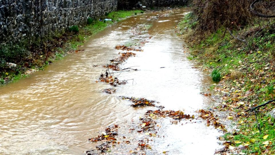 MUĞLA'DA YOĞUN YAĞIŞ SU BASKINLARINA SEBEP OLDU