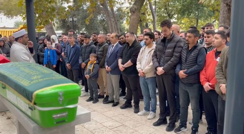 Antrenmanda kalp krizi geçiren kaleci,  hayatını kaybetti