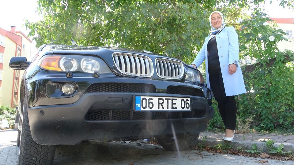 BU ARAÇ YOLDA GÖRENİ ŞAŞIRTIYOR: 06 RTE 06 GİRESUN'DA