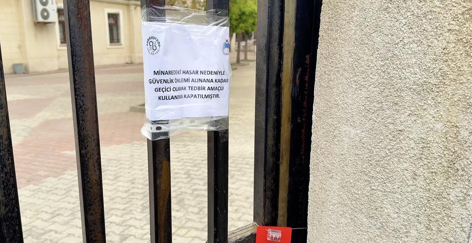 Arnavutköy’de depremde hasar alan cami mühürlendi