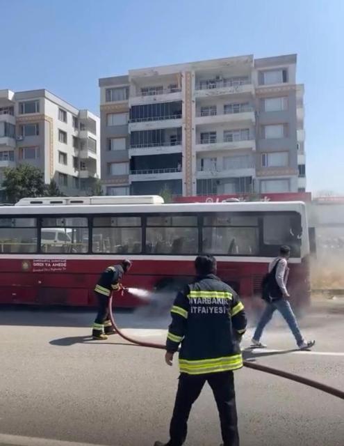 Halk otobüsünde yangın çıktı