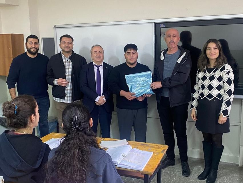 Koçarlılı Taha Yasin gururlandırdı