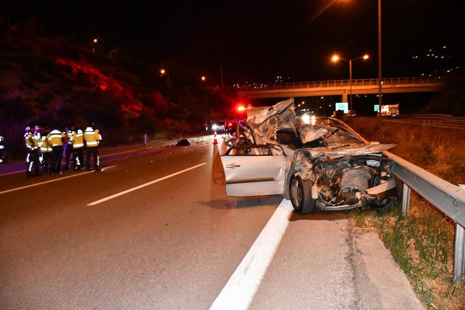 Tırla çarpışan otomobil hurdaya döndü: Genç kız hayatını kaybetti