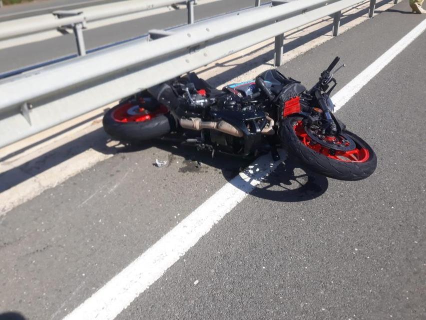 Otomobille motosiklet çarpıştı: 1 yaralı