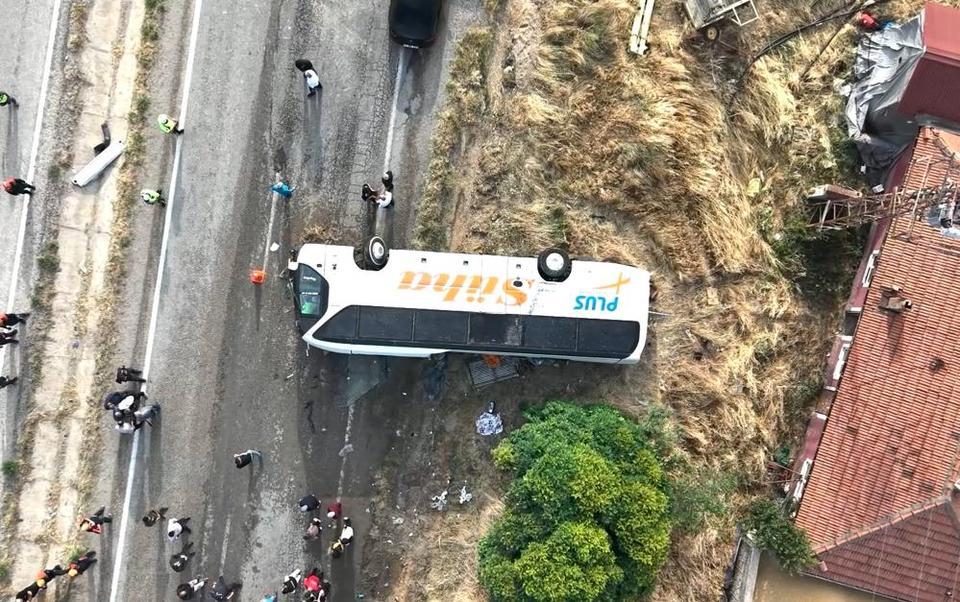 1 kişinin öldüğü, 40 kişinin yaralandığı otobüs kazasının görüntüleri ortaya çıktı