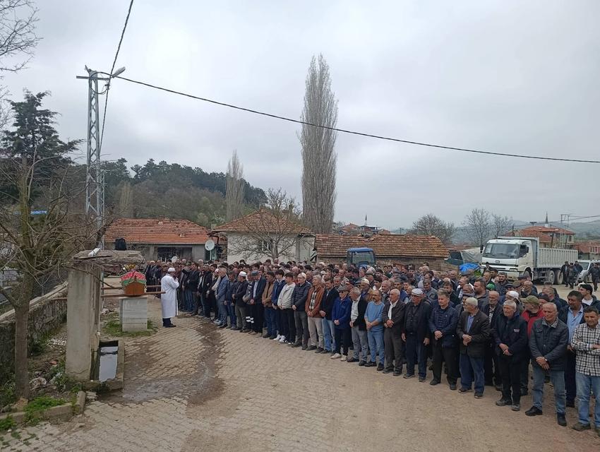 Kazada hayatını kaybetti, karnındaki bebeği ile toprağa verildi