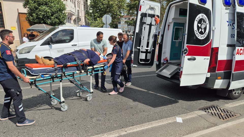 Yolun karşısına geçmeye çalışan kadına otomobil çarptı