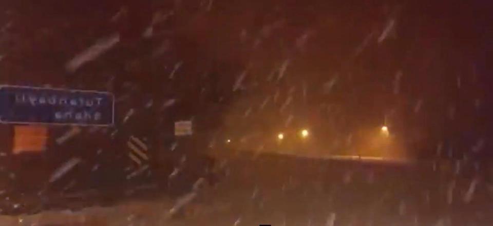 Karayolu trafiğe kapatıldı