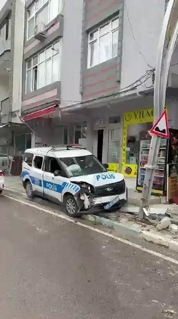 Yaşlı kadını darp edip polise kaza yaptırdı