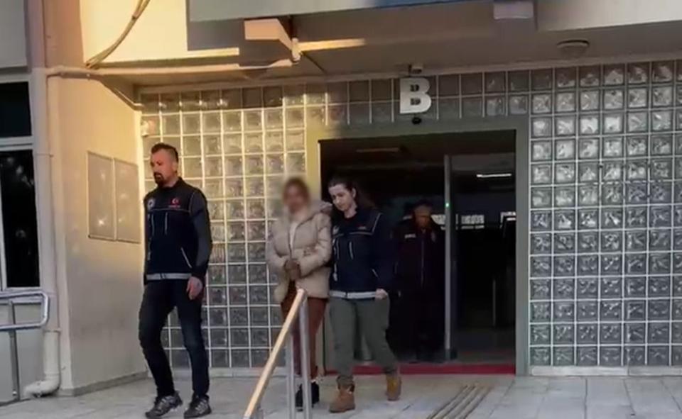 AYDIN'DA UYUŞTURUCU TACİRİ KADIN YAKALANDI