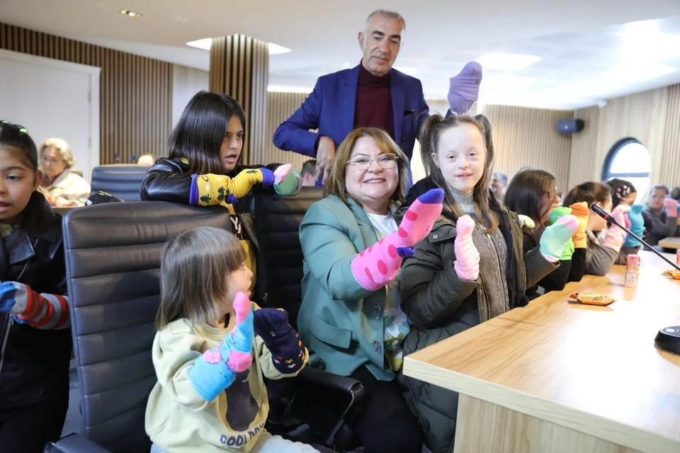 DİDİM BELEDİYE BAŞKANI GENÇAY ÖZEL ÇOCUKLARLA BİR ARAYA GELDİ