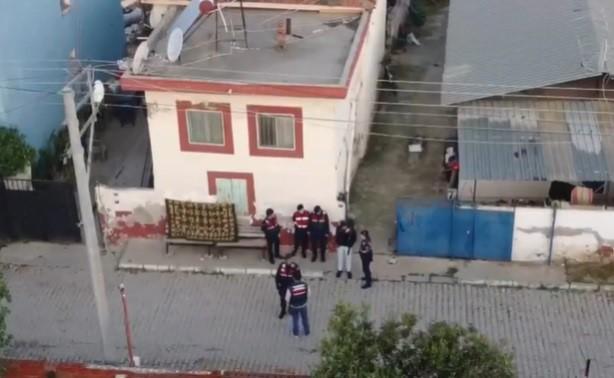 İZMİR'DE JANDARMADAN NEFES KESEN OPERASYON: SİLAHLI SUÇ ÖRGÜTÜ ÇÖKERTİLDİ