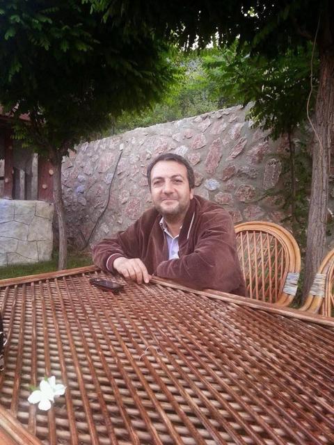 Çiftçiyi ayak parmağından yılan ısırdı
