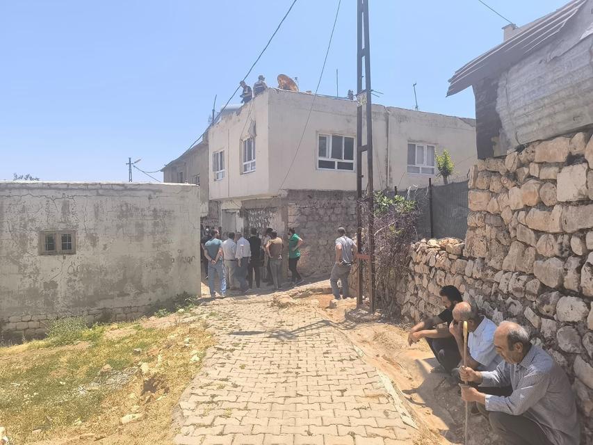 Elektrik akımına kapılan yaşlı çift hayatını kaybetti