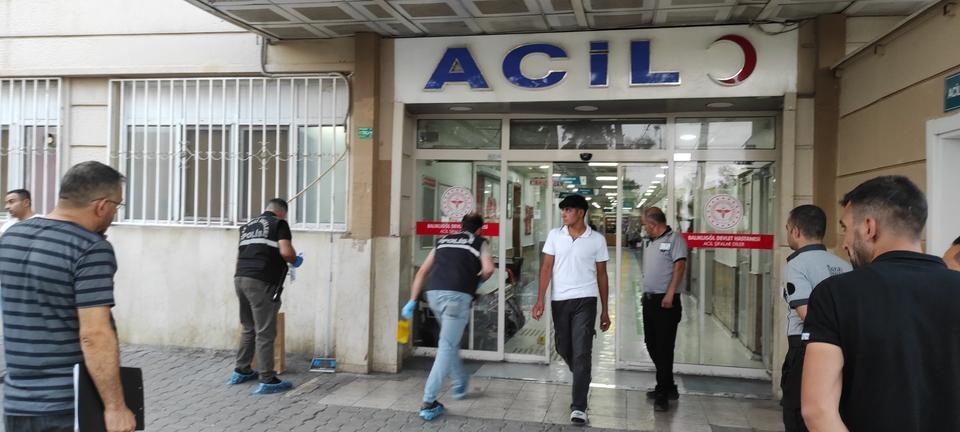 Doktor ve güvenlik görevlisine bıçaklı saldırı