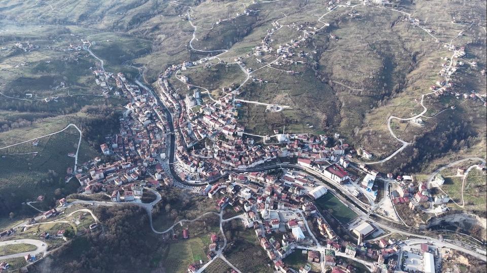 BELEDİYE BAŞKANINDAN GÖRÜLMEMİŞ TEŞVİK: 10 ÇOCUK YAPANA SIFIR ARAÇ, 8 ÇOCUK YAPAN İŞ İMKANI ORDU'NUN KUMRU BELEDİYE BAŞKANI YUSUF YALÇUVA: "3'ÜNCÜ ÇOCUK İÇİN 50 BİN TL, ARTAN HER ÇOCUK İÇİN 50 BİN LİRA DESTEK"