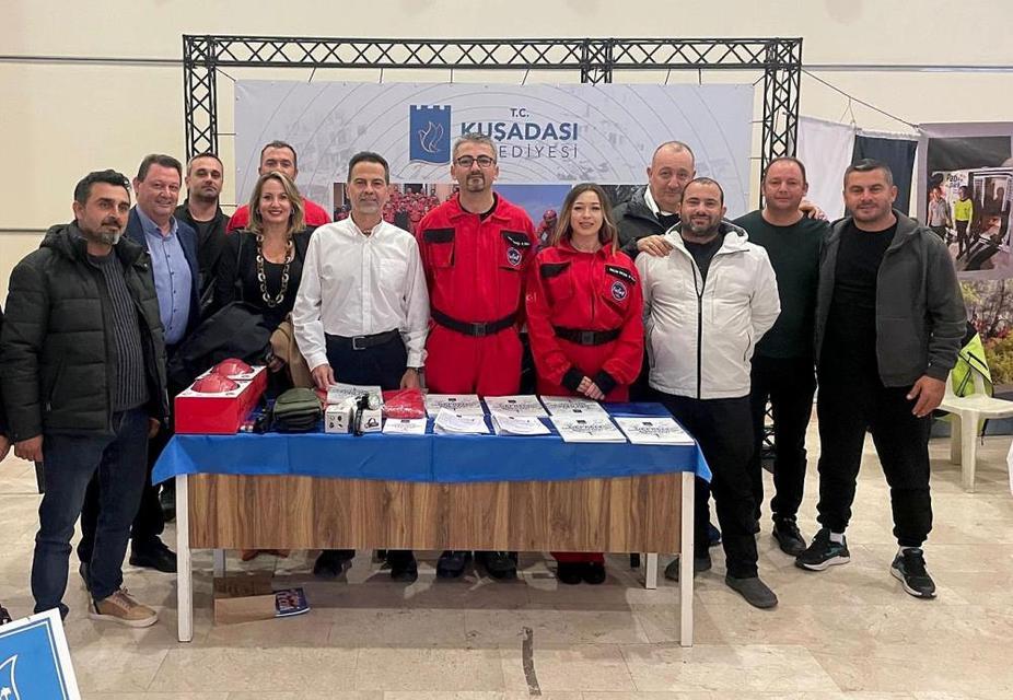 Kuşadası Belediyesi depreme karşı aldığı önlemleri İzmir’de anlattı