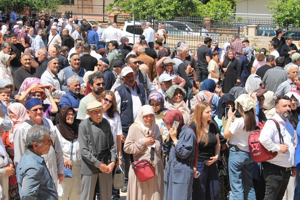 Aydın'da hacı adayları dualarla uğurlandı
