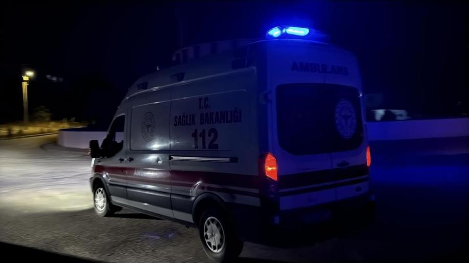 Şüpheli aracı kontrol etmek istedi! Bekçiye çarpıp kaçtılar