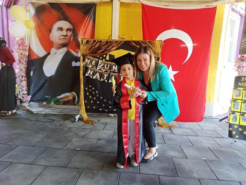 AYDIN DEVLET HASTANESİ KREŞİ'NDE MEZUNİYET COŞKUSU