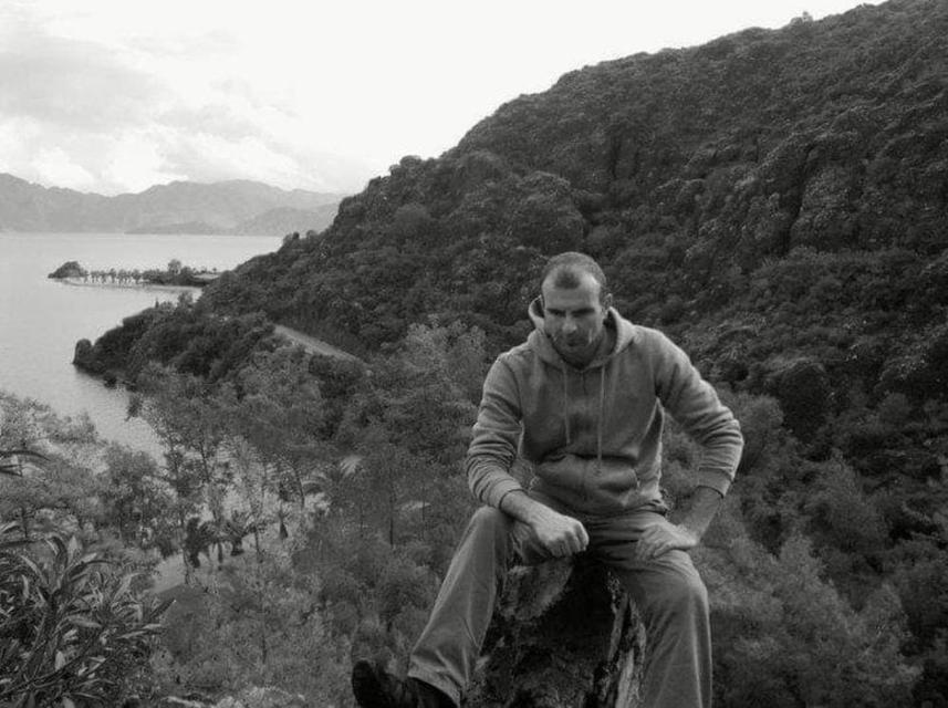 Barışmak için geldi, bıçaklanarak hayatını kaybetti