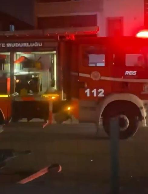 Apartmanda çıkan yangında 1 kişi dumandan etkilendi