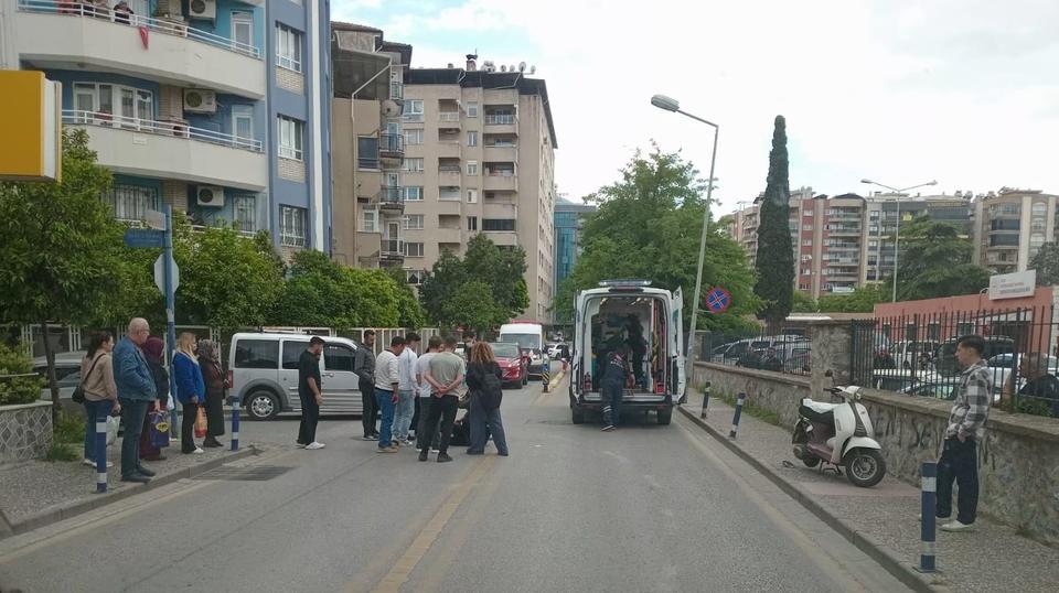 Aydın'da motosikletli genç kadın kazada yaralandı