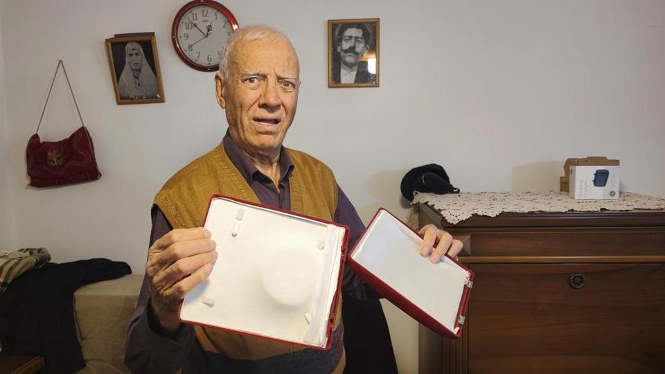 Eşi öldükten sonra hayatının şokunu yaşadı: Gizli bölmedeki 1 kilo altın kayboldu