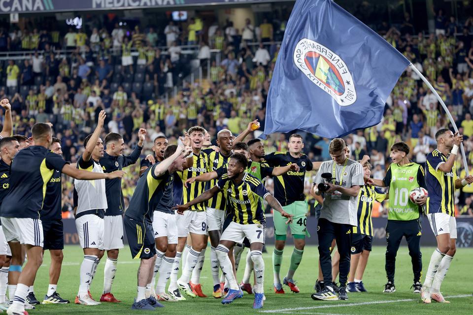 Fenerbahçe: 5 - Feyenoord: 2