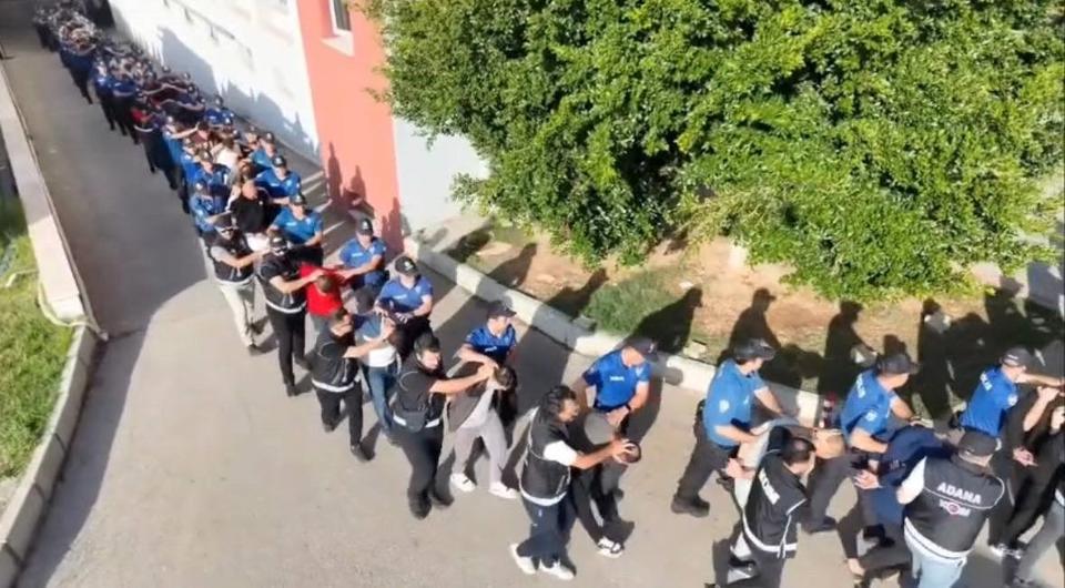 Silahlı suç örgütüne operasyon: 73 tutuklama