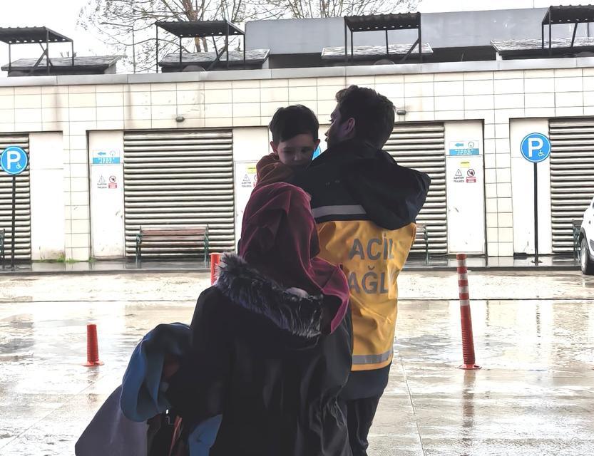 Küçük çocuğun boğazına 50 kuruş kaçtı