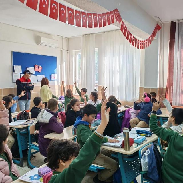 Koçarlı'da öğrencilere balık tüketiminin önemi anlatıldı