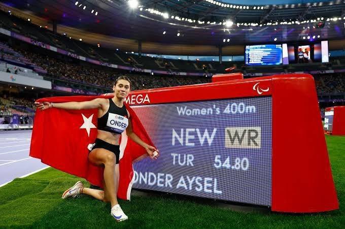 Aysel Önder’den dünya rekoru