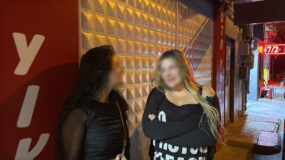 EKİPLERDEN KAÇIP POLİSE "GERİ ZEKÂLI" DİYEN ALKOLLÜ VE EHLİYETSİZ SÜRÜCÜYE 552 BİN TL CEZA ÜÇÜNCÜ KEZ ALKOLLÜ YAKALANDI, "KOLONYA İÇTİM" DİYEREK KENDİNİ SAVUNDU