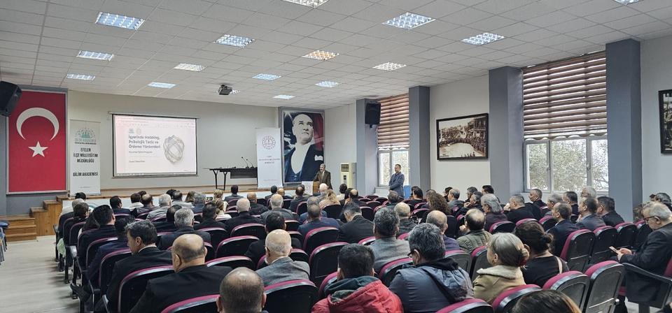 OKUL İDARECİLERİ 'MOBBİNG VE AKRAN ZORBALIĞI KONUSUNDA BİLGİLENDİRİLDİ