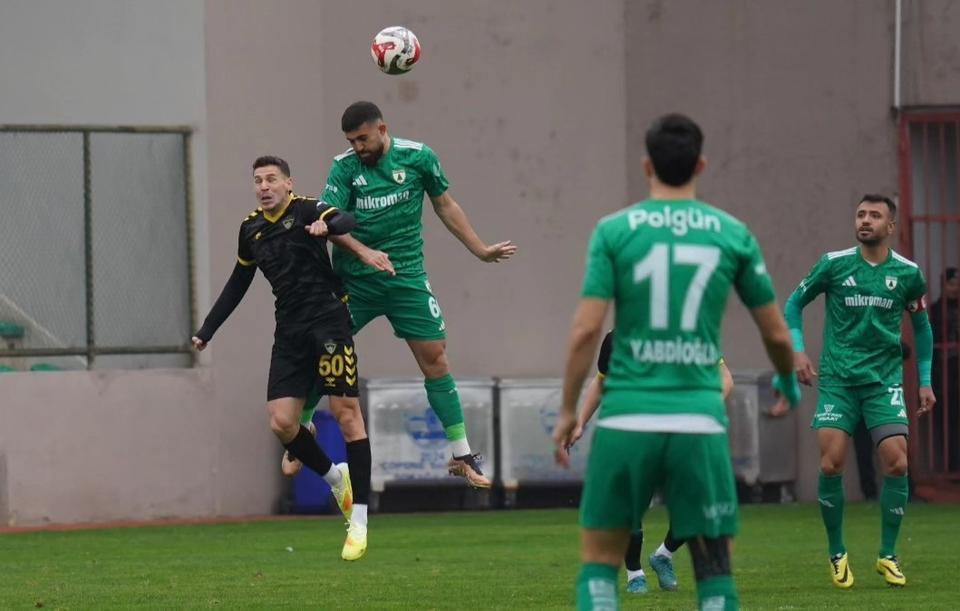 Muğlaspor, İstanbul'dan mutlu döndü