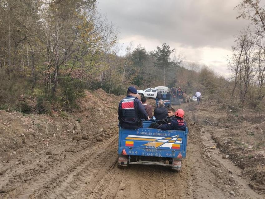 Muhtar 30 metre yükseklikten düşerek yaralandı