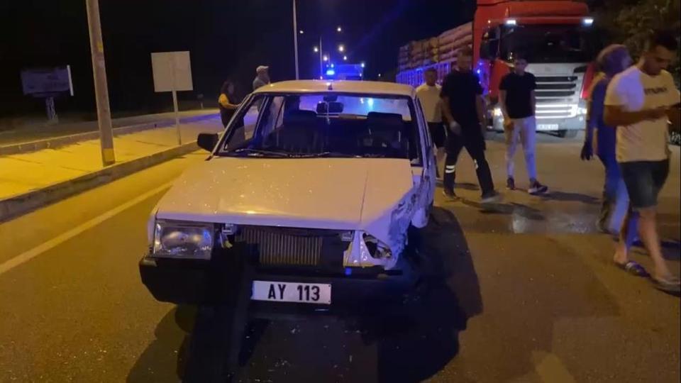 İki otomobil çarpıştı: 2 yaralı