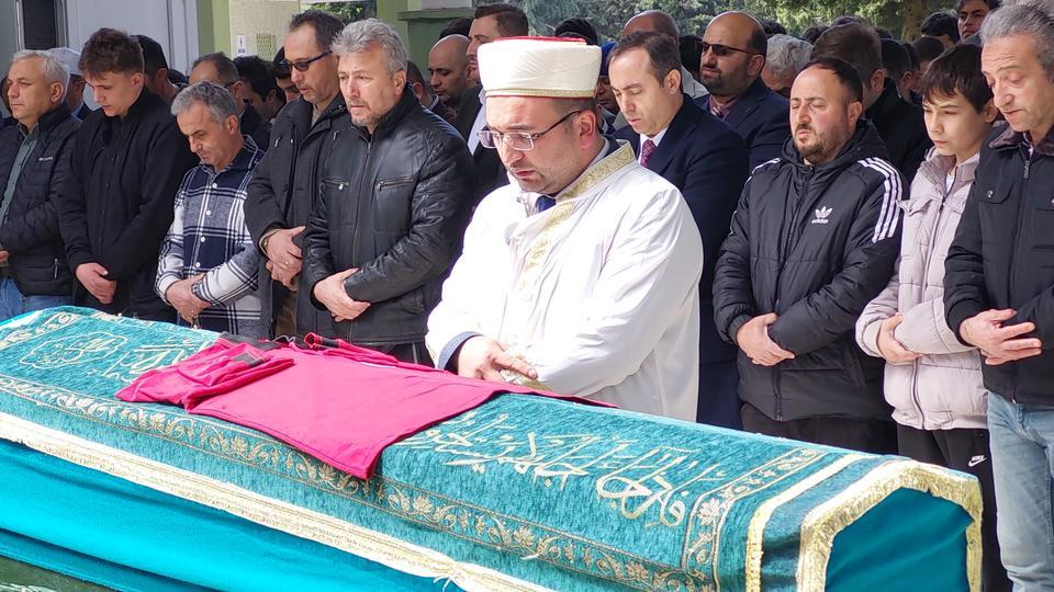 Staj yaptığı inşaattan düşerek hayatını kaybeden lise öğrencisi toprağa verildi