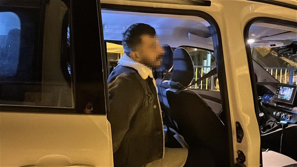 ÜÇÜNCÜ KEZ ALKOLDEN YAKALANMAMAK İÇİN POLİSİN ÜSTÜNE ARAÇ SÜRÜP KAÇTI, YARIM MİLYON LİRA CEZA YEDİ POLİSİN ÜSTÜNE ARAÇ SÜRDÜĞÜNÜ KABUL ETTİ, 'BAŞKA ÇAREM YOKTU' DİYEREK KENDİSİNİ SAVUNDU