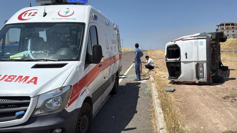 Engellileri taşıyan minibüs kaza yaptı: 19 yaralı