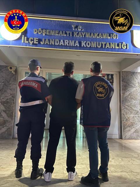 15 yıl kesinleşmiş hapis cezasıyla aranan firari, JASAT'tan kaçamadı