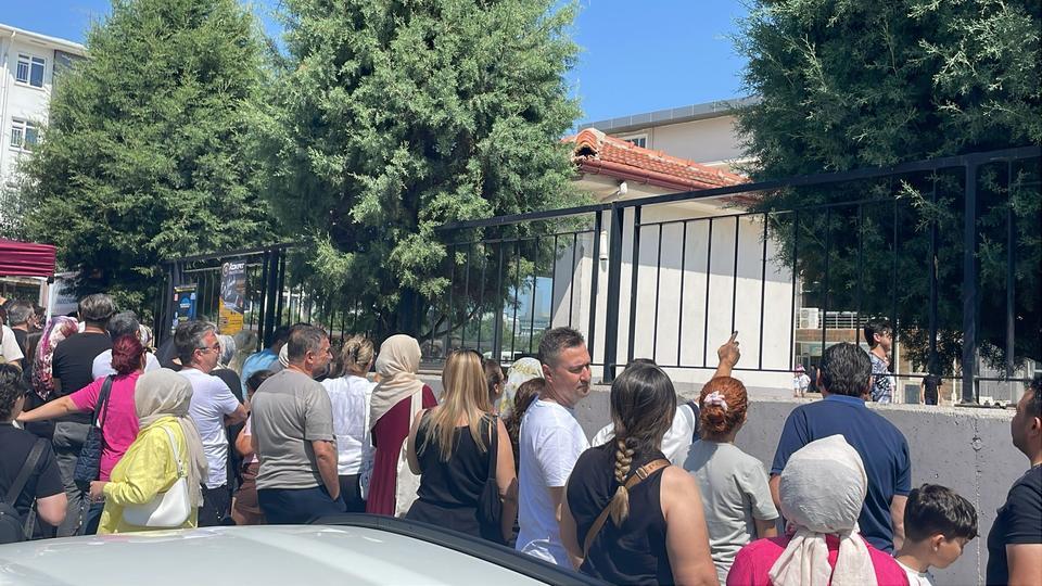 VELİLER LGS'YE GİREN ÇOCUKLARI KADAR HEYECAN YAŞADI