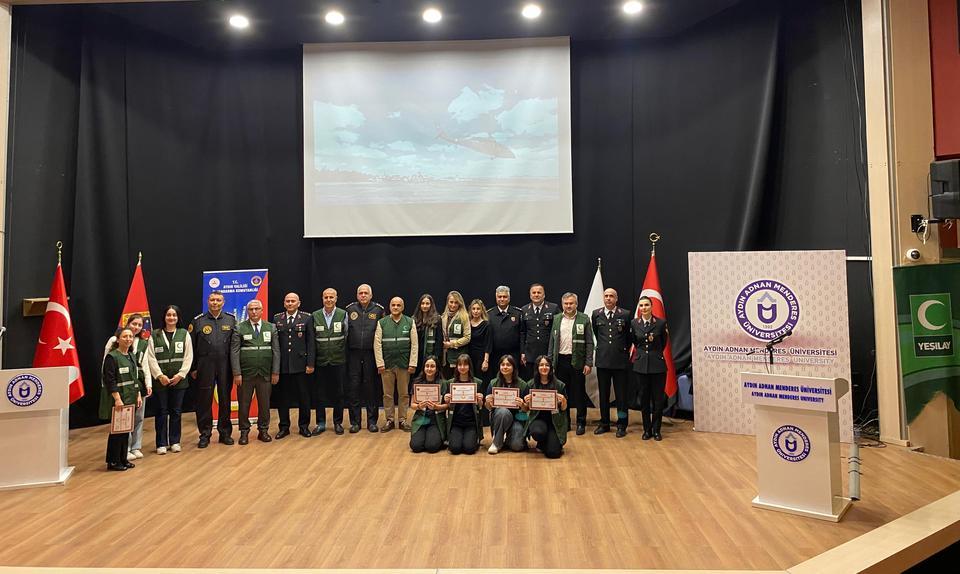 Aydın Yeşilay’dan bağımlılıkla mücadele eğitimi