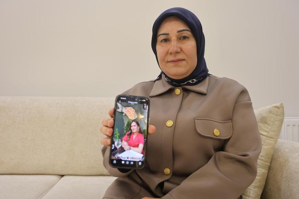 Depremde iki kızını kaybetti… Kurtarma ekipleri için söyledikleri yürek burktu