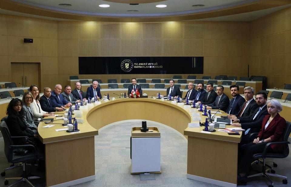 Bakan Bayraktar: "Nükleer santrallerle ilgili dünyanın önde gelen şirketleri ile görüşmelerimizi sürdürüyoruz"