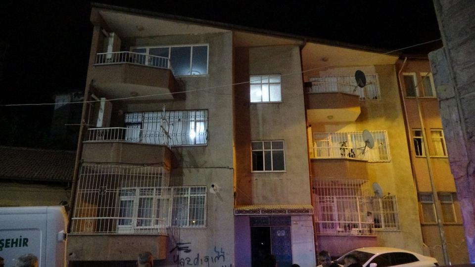 83 yaşındaki adam evinde ölü bulundu